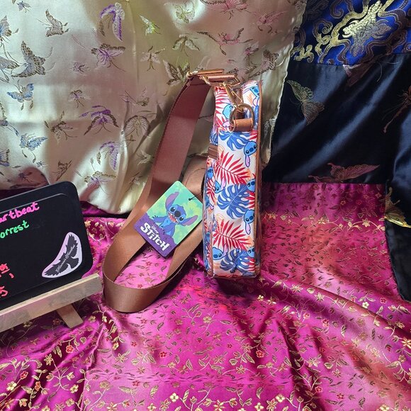 BioWorld Disney Stitch and Ferns Crossbody - Picture 3 of 6